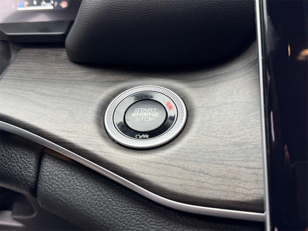 new 2025 Jeep Grand Cherokee car, priced at $47,225