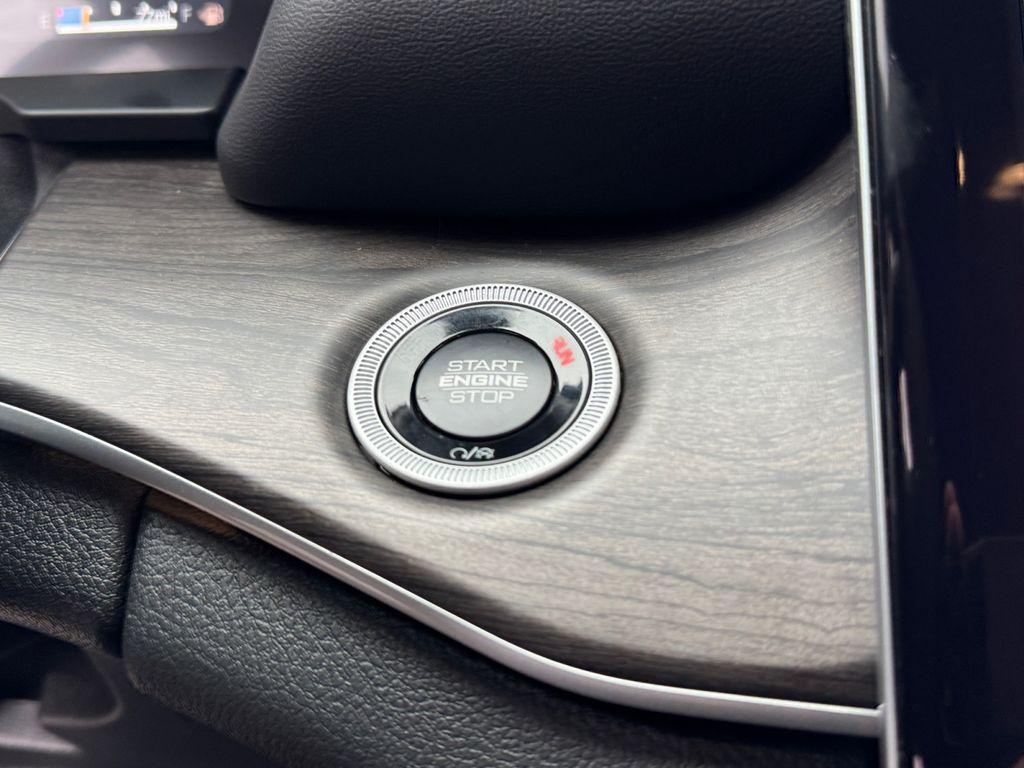 new 2025 Jeep Grand Cherokee car, priced at $44,475