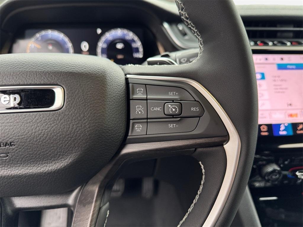 new 2025 Jeep Grand Cherokee car, priced at $47,225