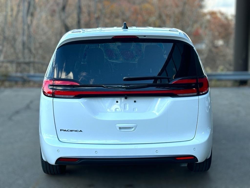 new 2026 Chrysler Pacifica car, priced at $40,999