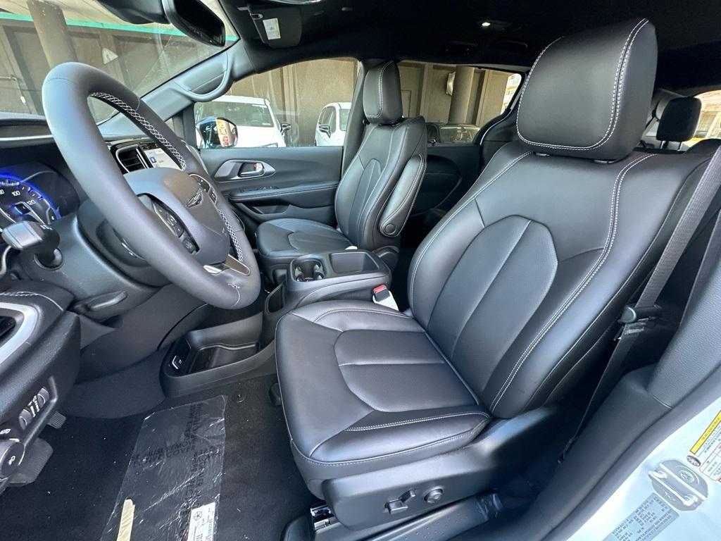 new 2026 Chrysler Pacifica car, priced at $40,999