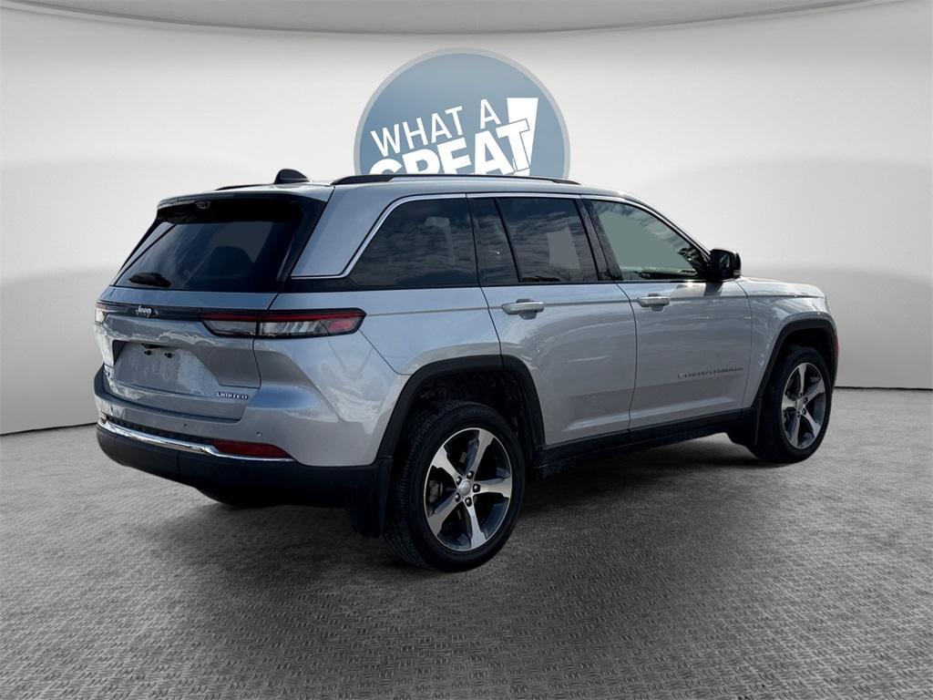 used 2024 Jeep Grand Cherokee car, priced at $33,989