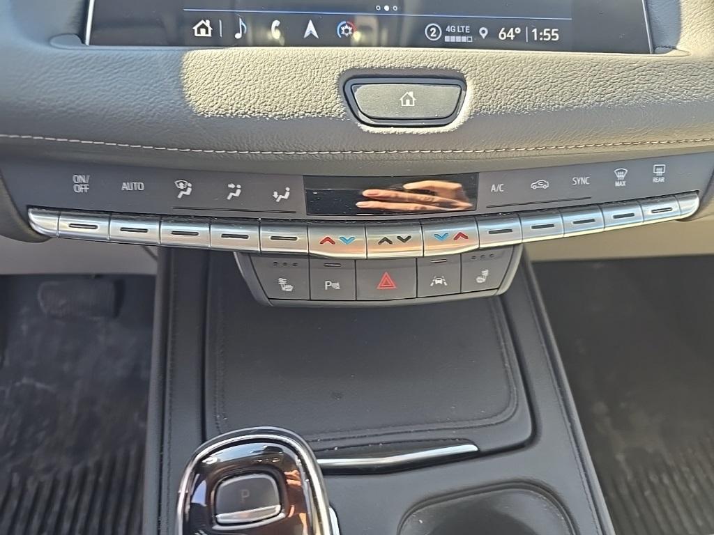 used 2023 Cadillac XT4 car, priced at $27,317