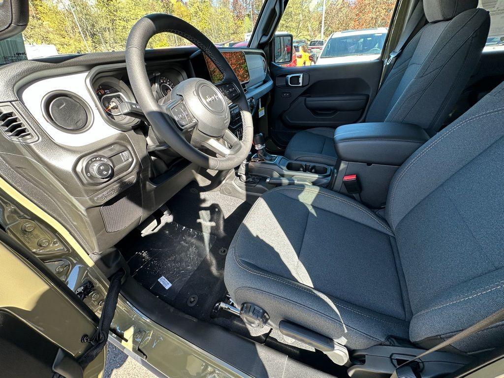 new 2026 Jeep Gladiator car, priced at $52,160