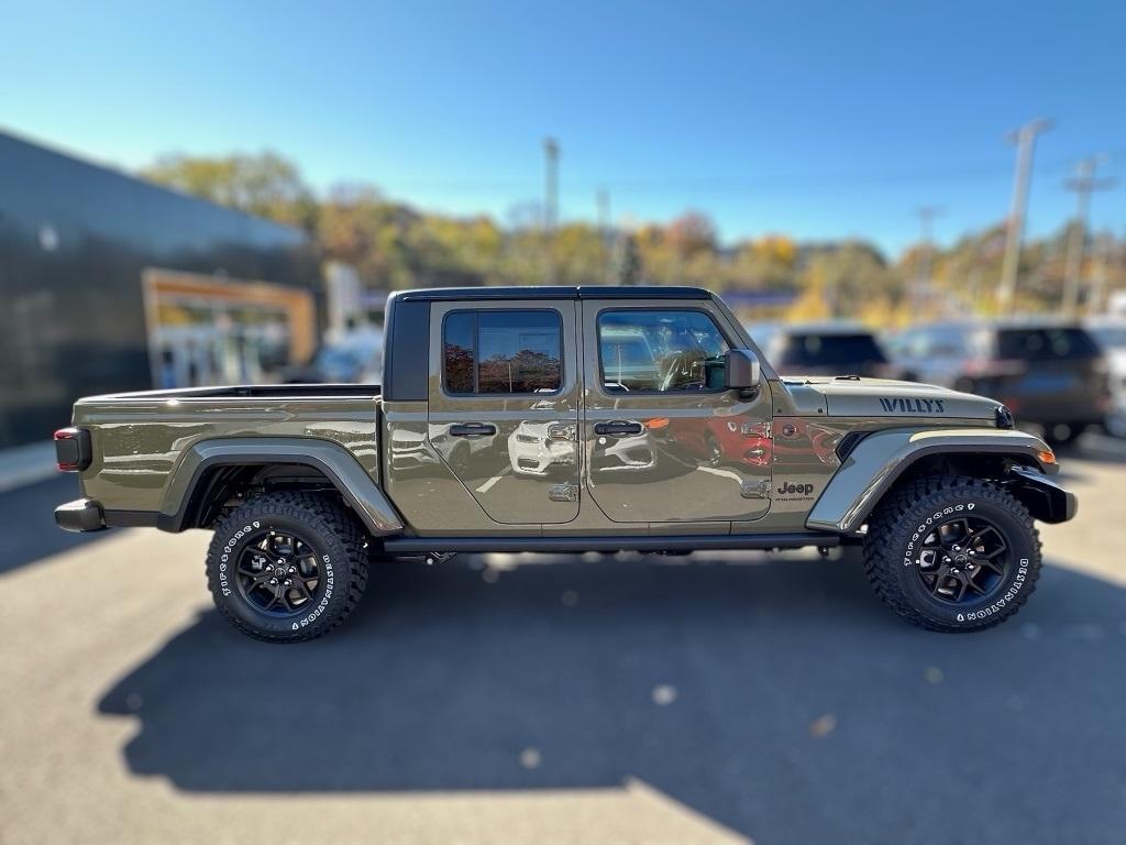 new 2026 Jeep Gladiator car, priced at $54,480