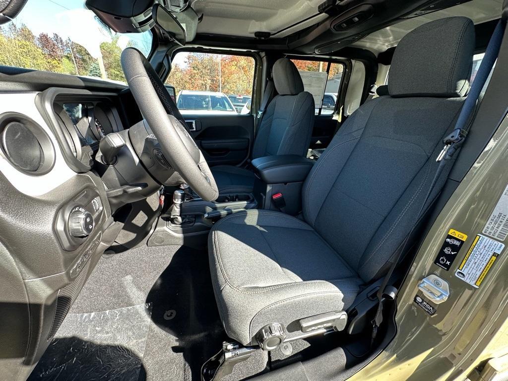 new 2026 Jeep Gladiator car, priced at $54,480