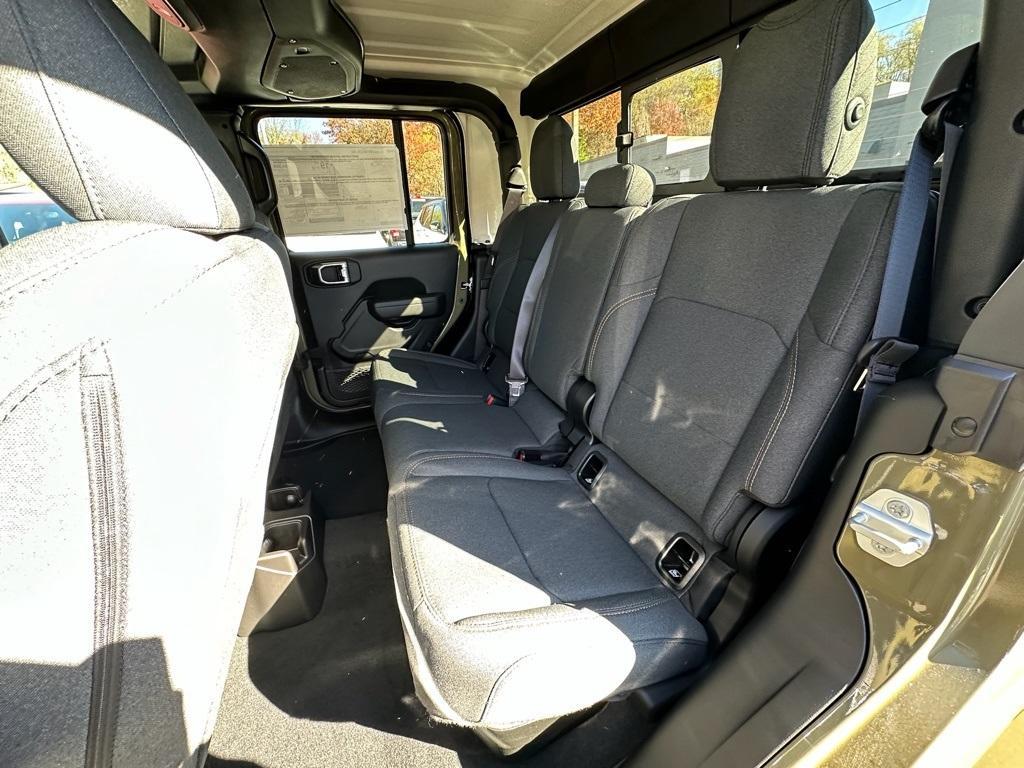 new 2026 Jeep Gladiator car, priced at $54,480