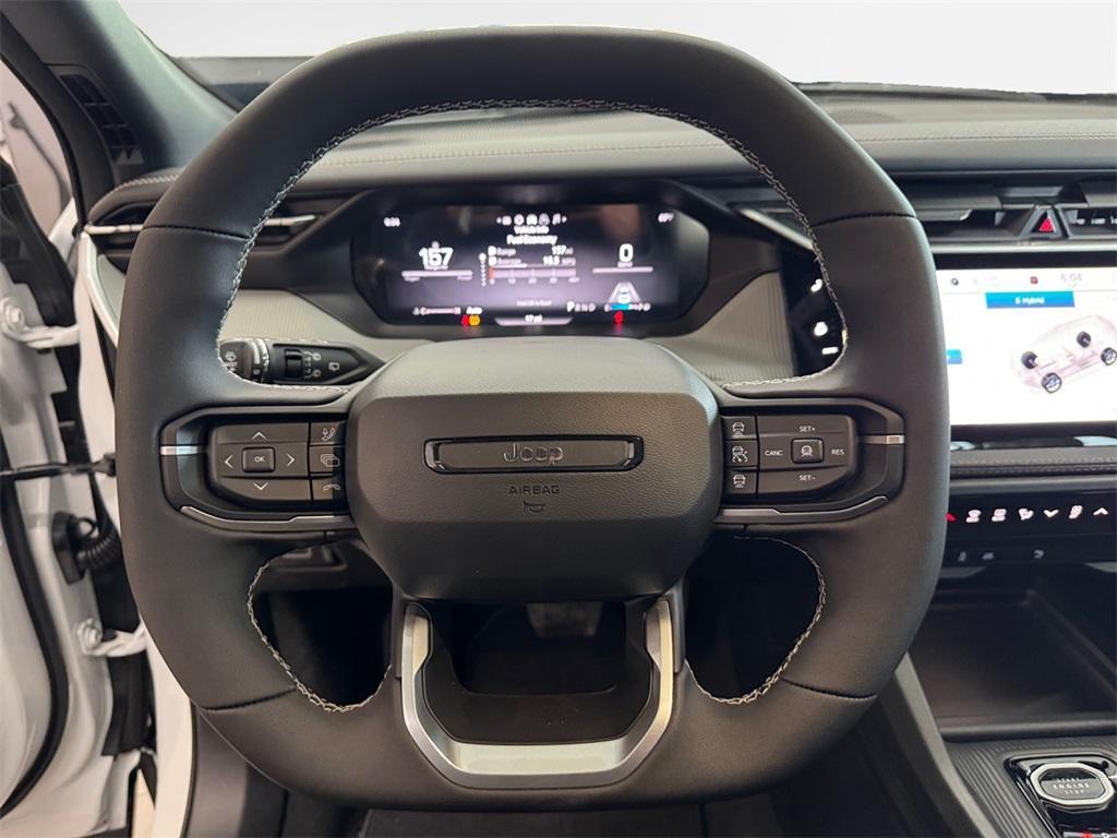 new 2026 Jeep Cherokee car, priced at $42,220