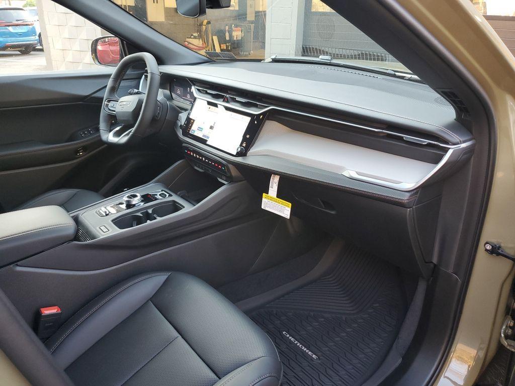 new 2026 Jeep Cherokee car, priced at $42,748