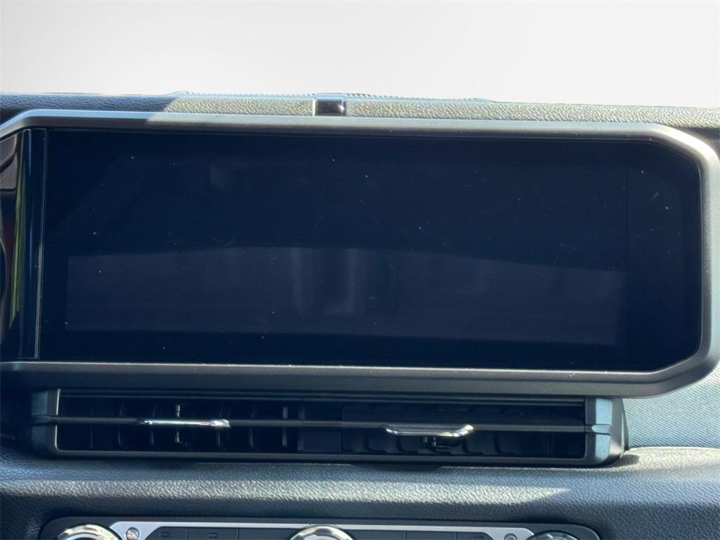 new 2025 Jeep Gladiator car, priced at $42,192