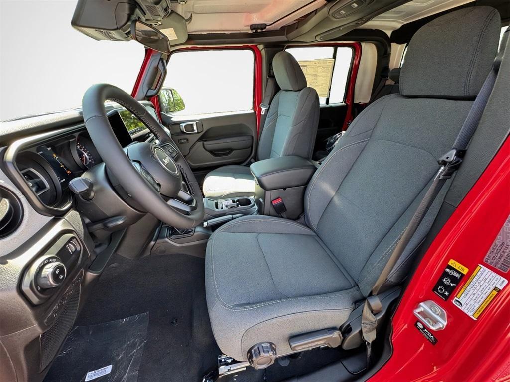 new 2025 Jeep Gladiator car, priced at $42,192