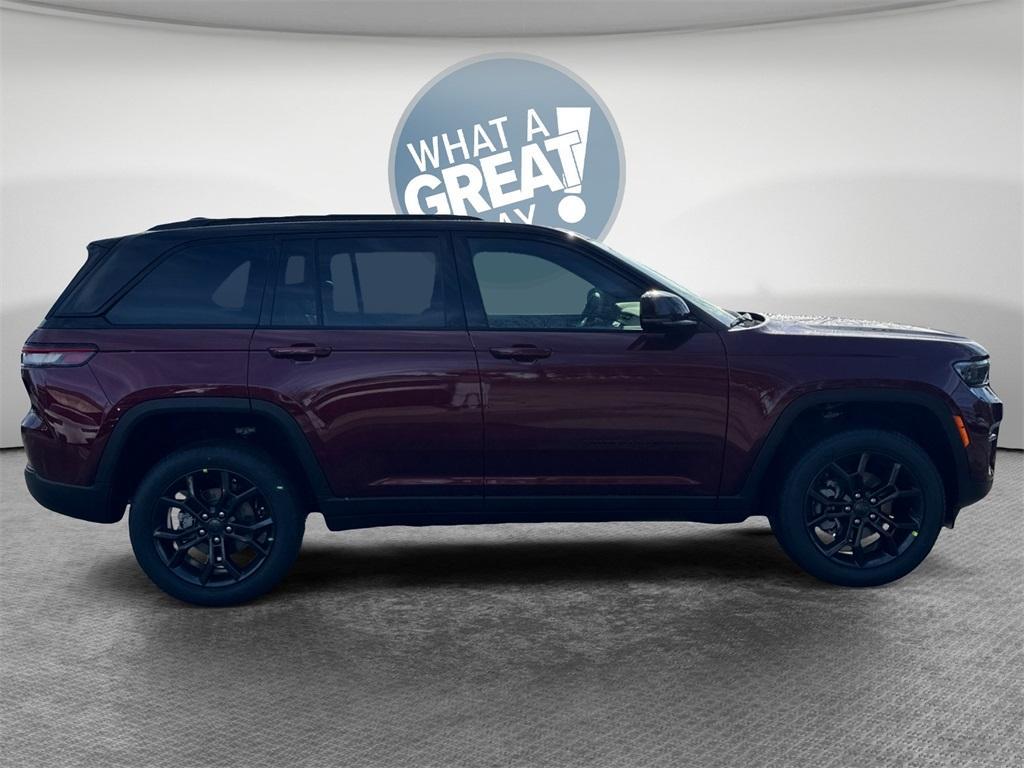 new 2025 Jeep Grand Cherokee car, priced at $47,225