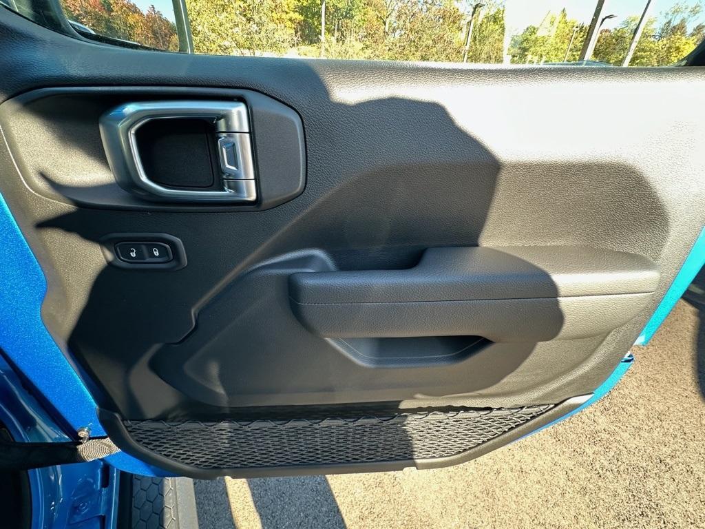 new 2026 Jeep Wrangler car, priced at $41,989