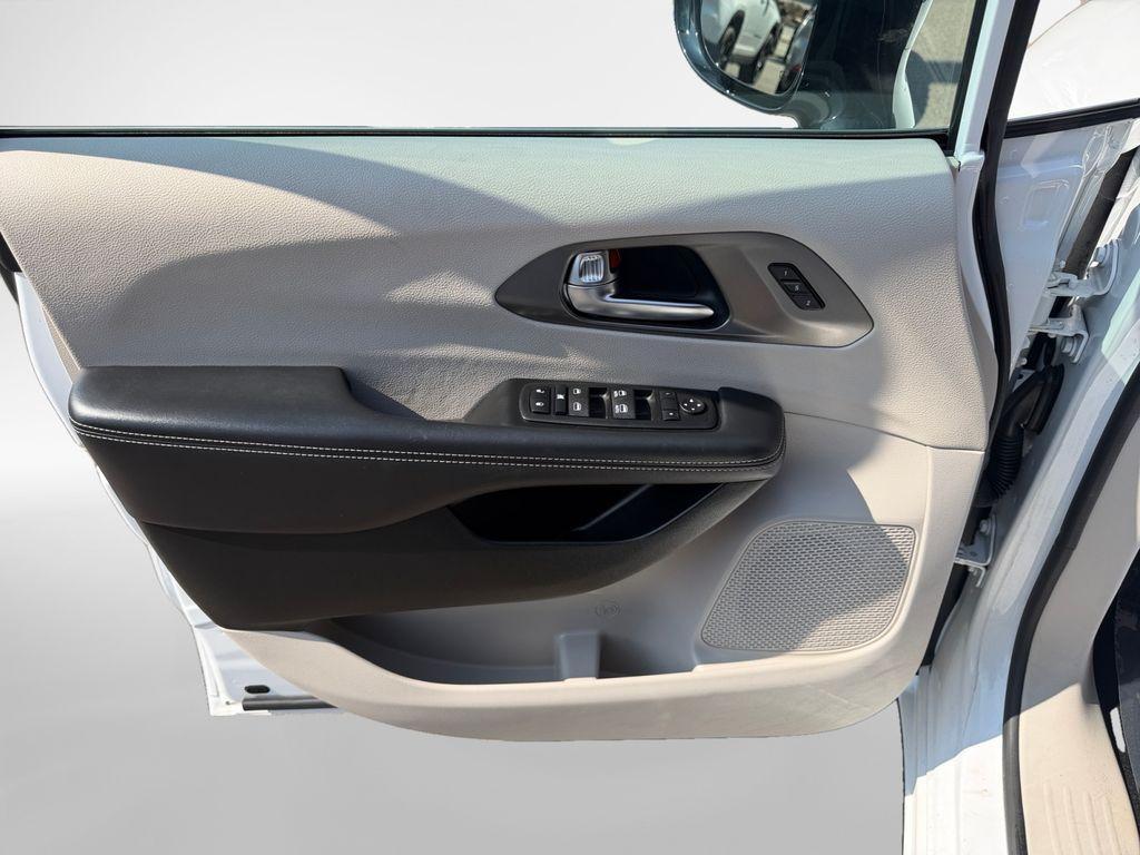used 2024 Chrysler Pacifica car, priced at $26,569
