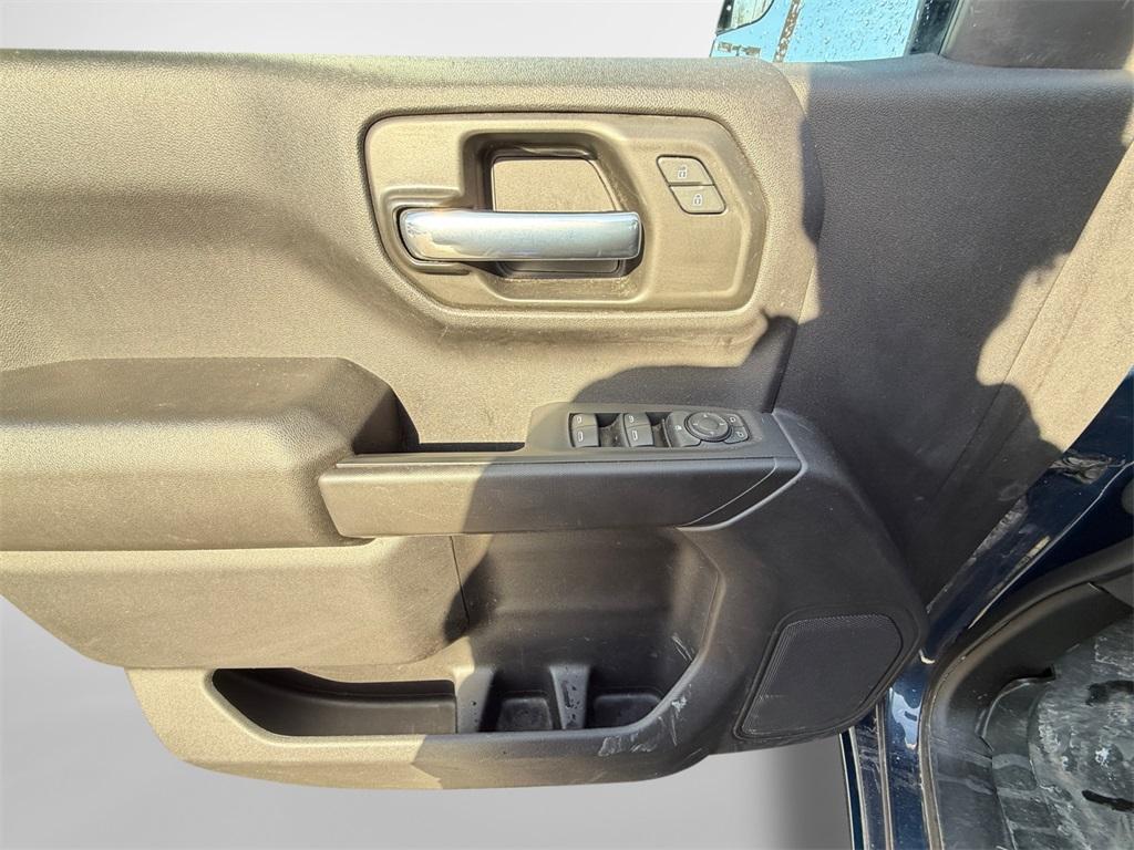 used 2023 Chevrolet Silverado 1500 car, priced at $31,989