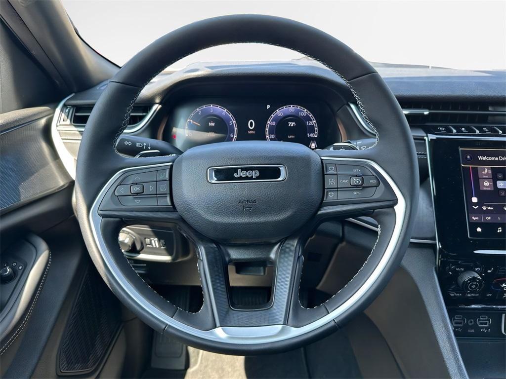 new 2025 Jeep Grand Cherokee car, priced at $39,207