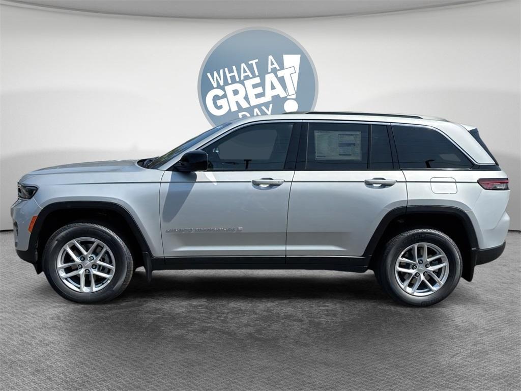 new 2025 Jeep Grand Cherokee car, priced at $39,207
