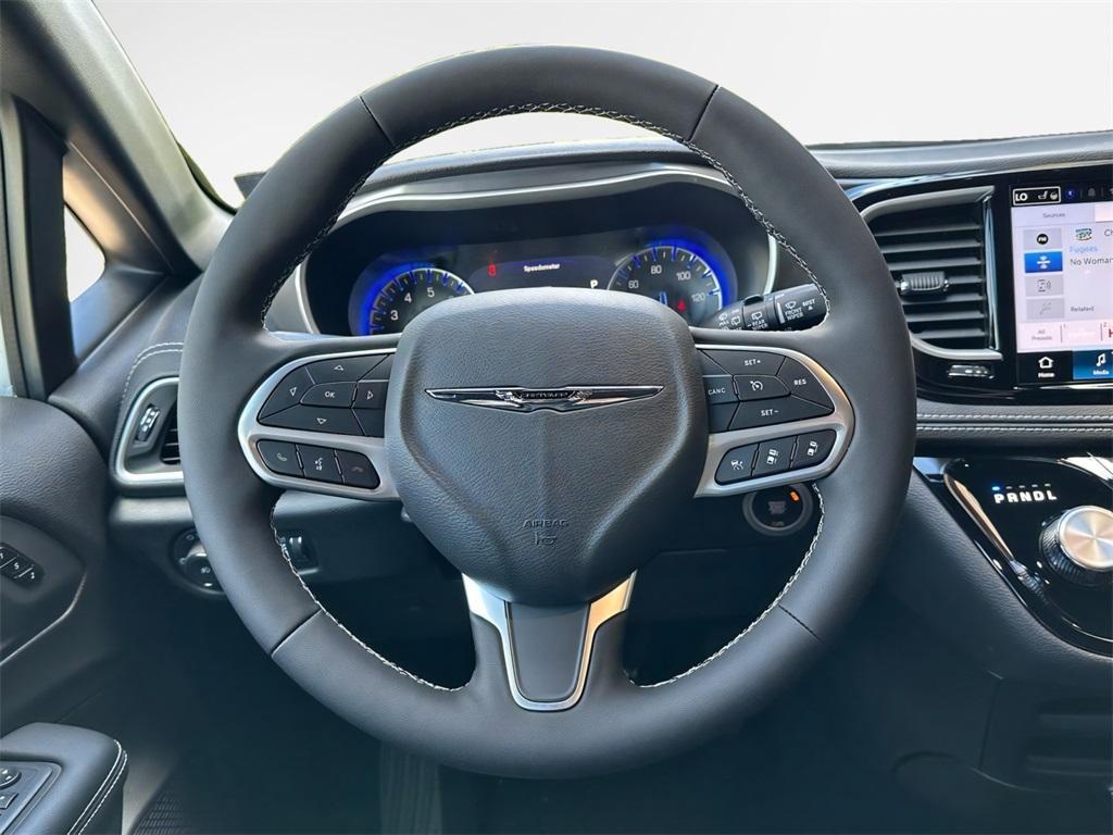 new 2026 Chrysler Pacifica car, priced at $39,796