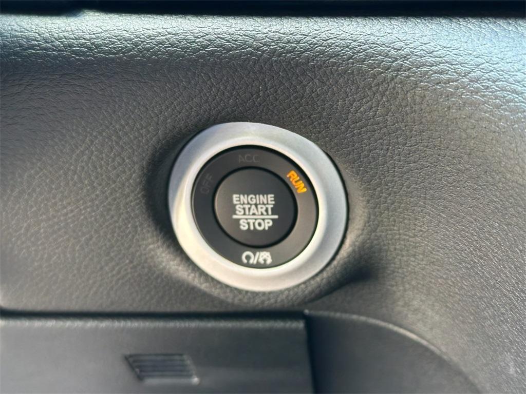 new 2026 Chrysler Pacifica car, priced at $39,796