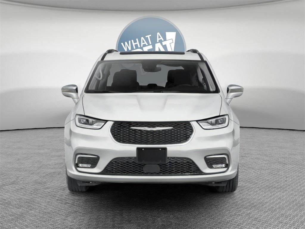 new 2023 Chrysler Pacifica Hybrid car