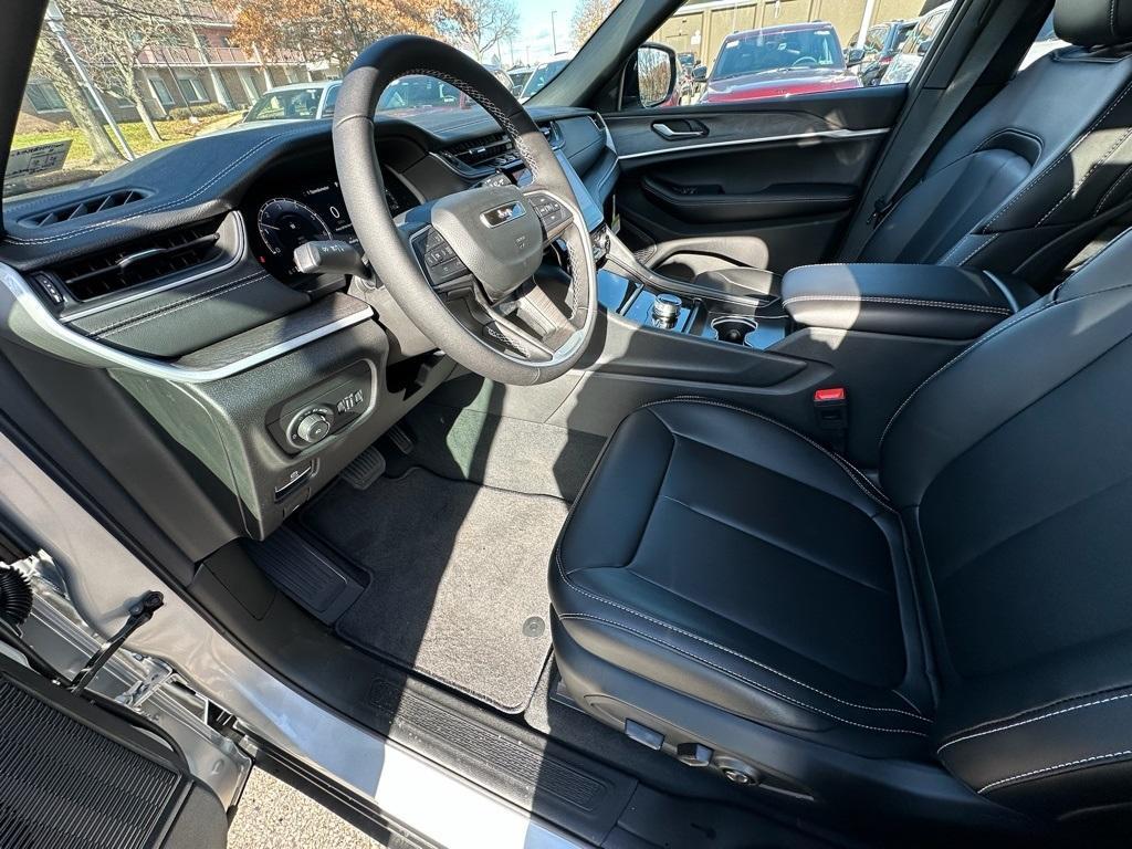 new 2025 Jeep Grand Cherokee L car, priced at $44,256