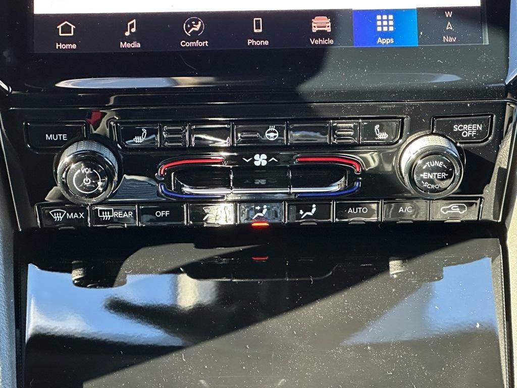 new 2025 Jeep Grand Cherokee L car, priced at $44,256