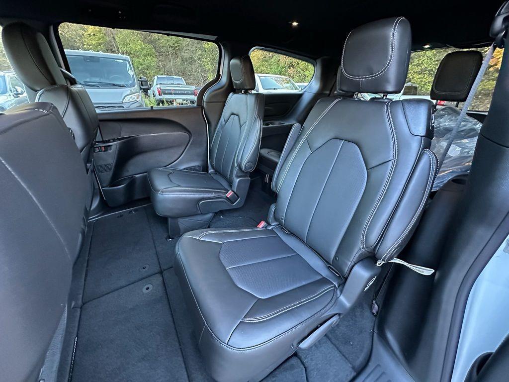 new 2026 Chrysler Pacifica car, priced at $45,723
