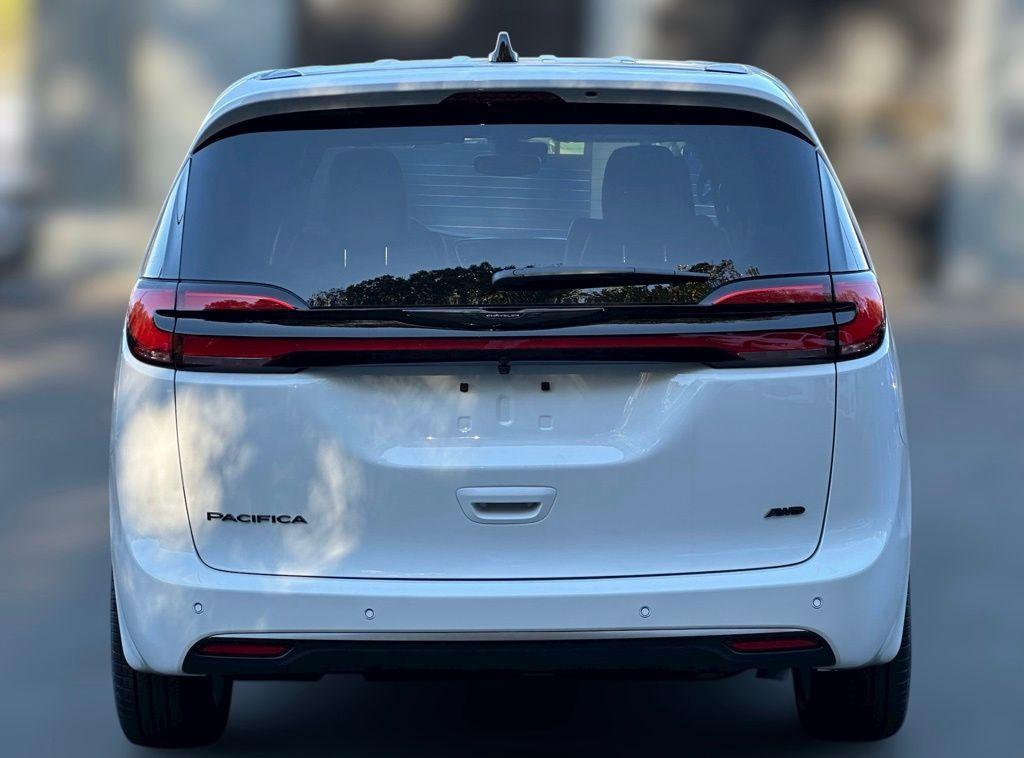 new 2026 Chrysler Pacifica car, priced at $45,723