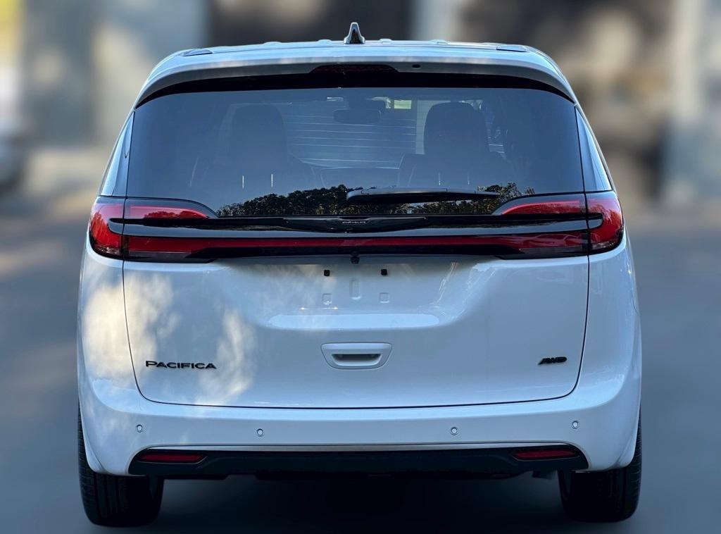 new 2026 Chrysler Pacifica car, priced at $45,723