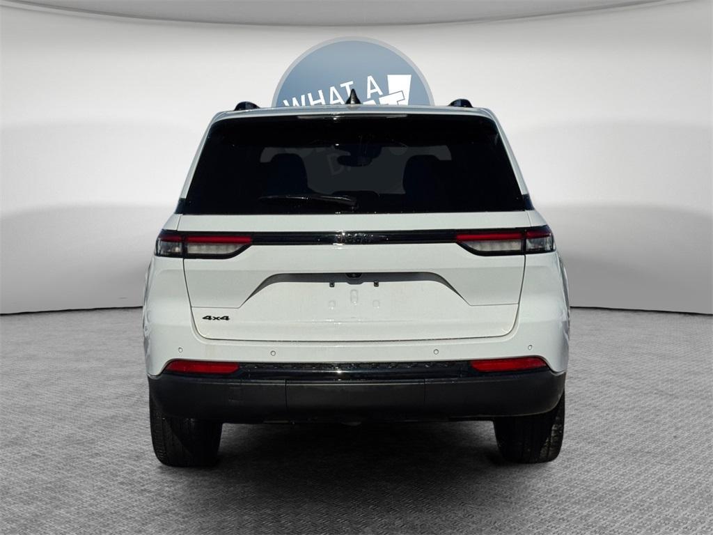 used 2023 Jeep Grand Cherokee car, priced at $30,898