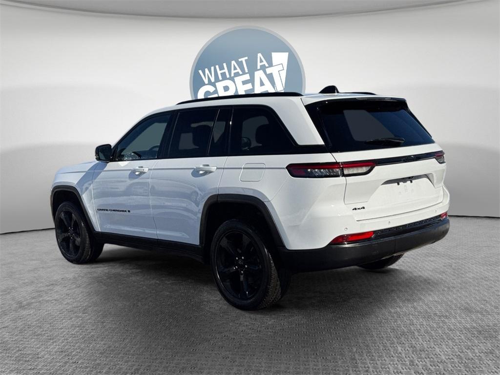used 2023 Jeep Grand Cherokee car, priced at $30,898