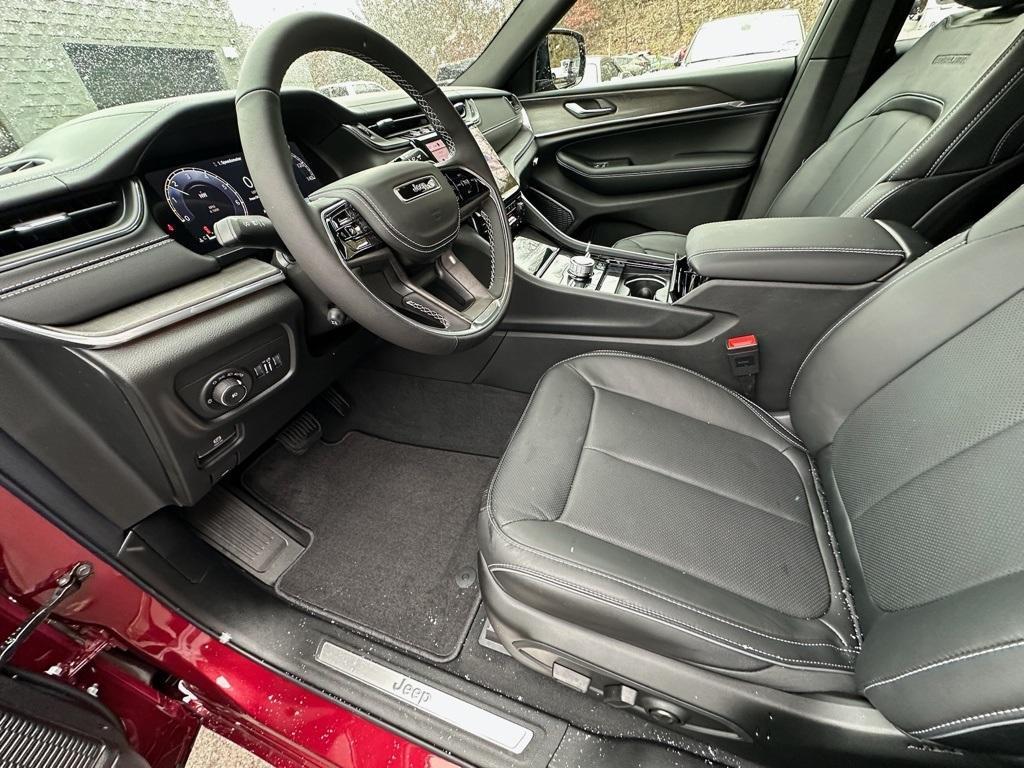 new 2025 Jeep Grand Cherokee car, priced at $55,364