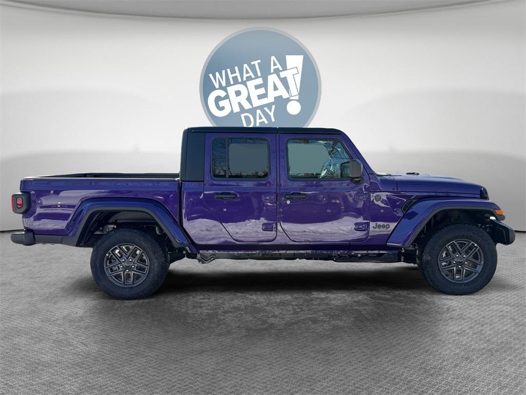 new 2026 Jeep Gladiator car, priced at $46,594