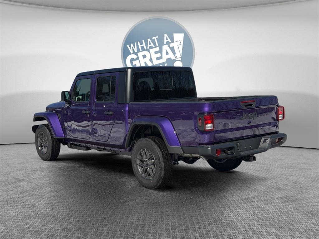 new 2026 Jeep Gladiator car, priced at $46,594