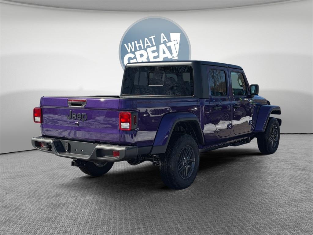 new 2026 Jeep Gladiator car, priced at $46,594