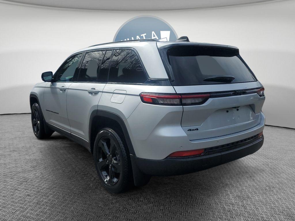 new 2025 Jeep Grand Cherokee car, priced at $39,970