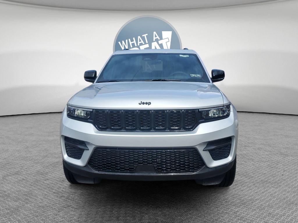 new 2025 Jeep Grand Cherokee car, priced at $39,970