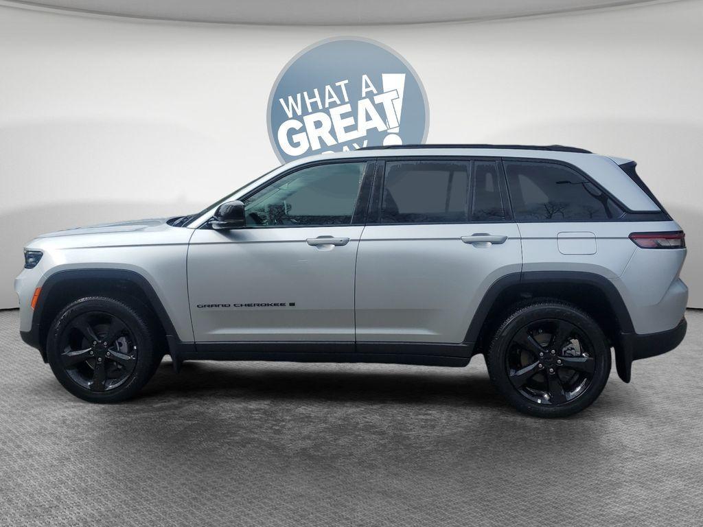 new 2025 Jeep Grand Cherokee car, priced at $39,970
