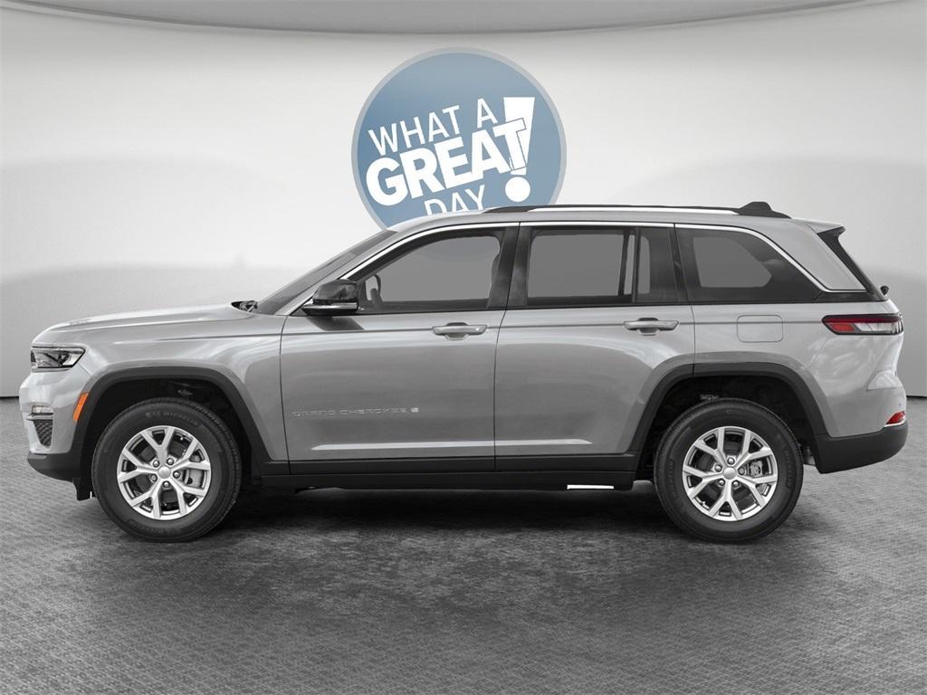 new 2025 Jeep Grand Cherokee car, priced at $40,970