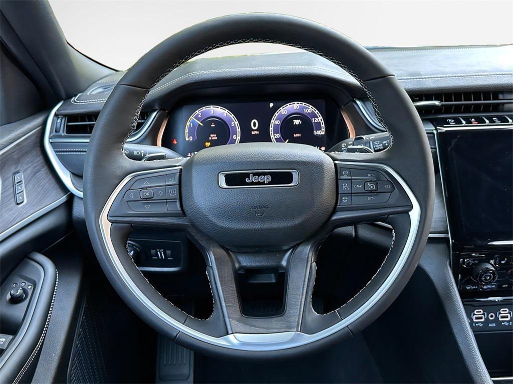 new 2025 Jeep Grand Cherokee car, priced at $41,863
