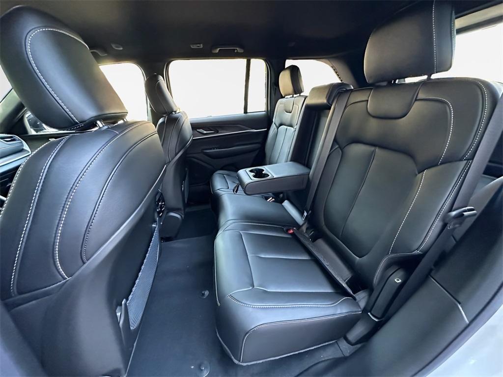 new 2025 Jeep Grand Cherokee car, priced at $41,863