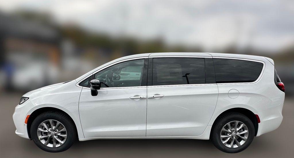 new 2026 Chrysler Pacifica car, priced at $46,361