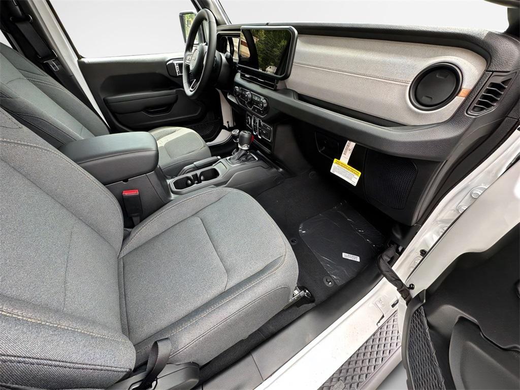 new 2025 Jeep Gladiator car, priced at $41,999