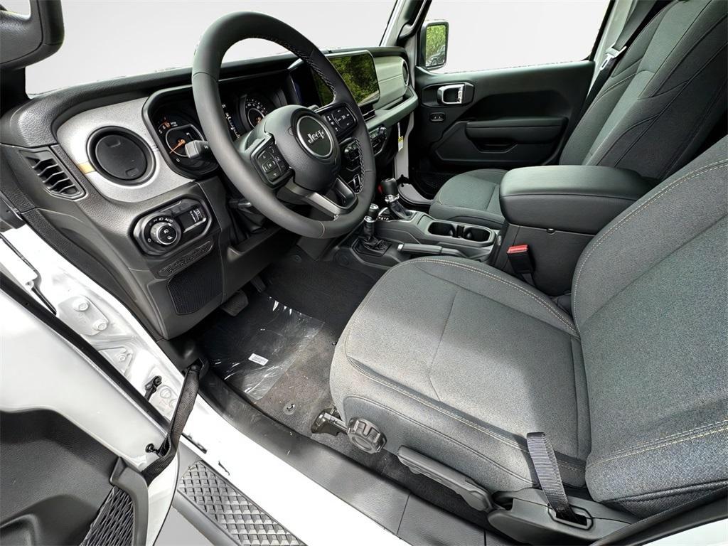 new 2025 Jeep Gladiator car, priced at $41,999