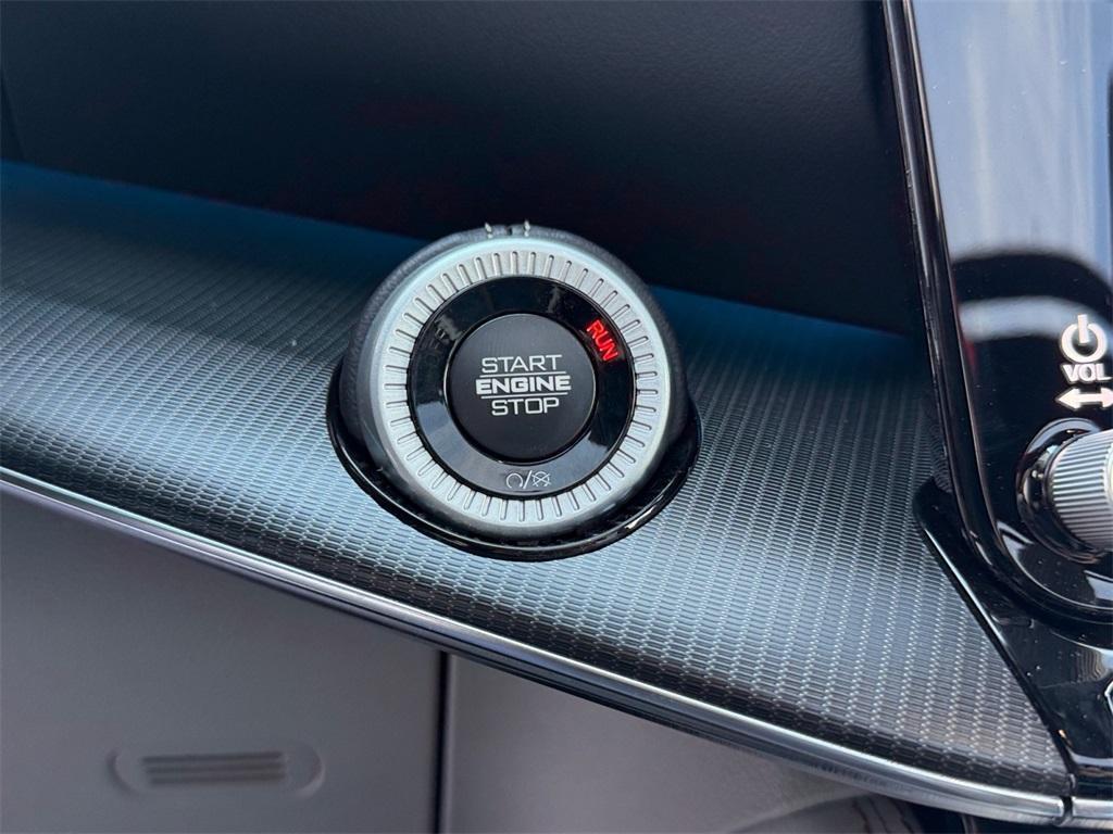 new 2026 Jeep Grand Wagoneer car, priced at $92,569