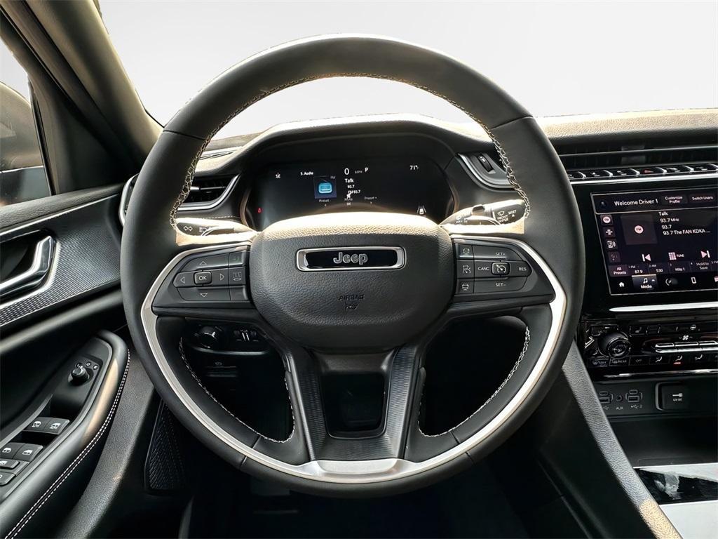 new 2025 Jeep Grand Cherokee L car, priced at $39,165