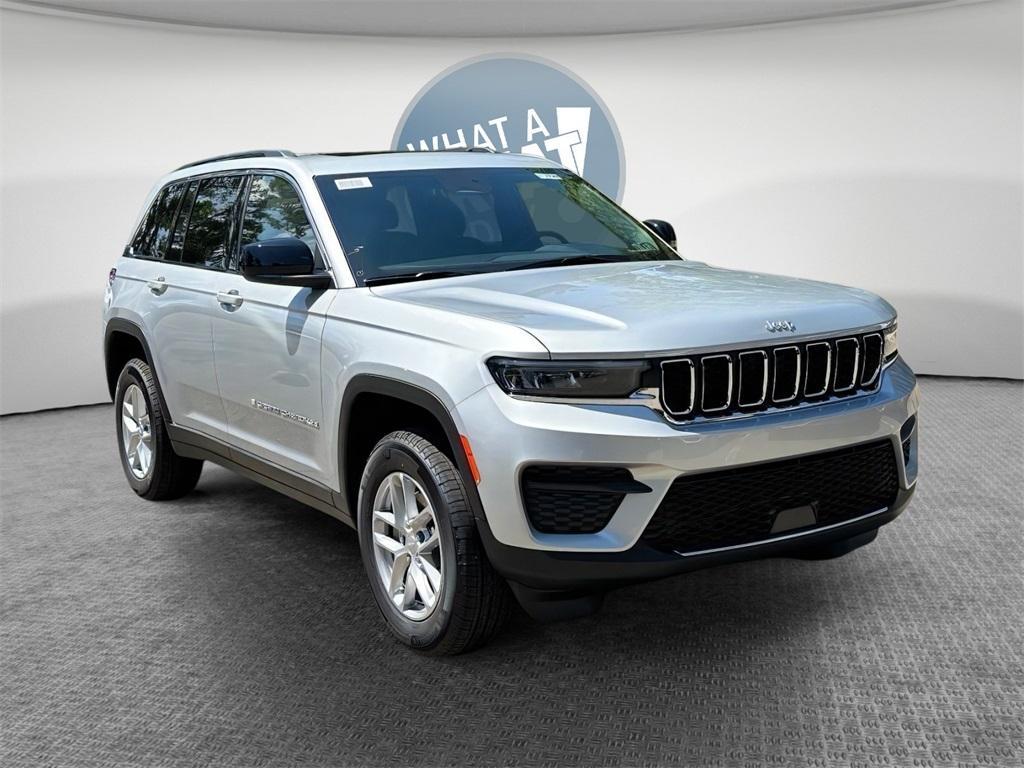 new 2025 Jeep Grand Cherokee car, priced at $36,680
