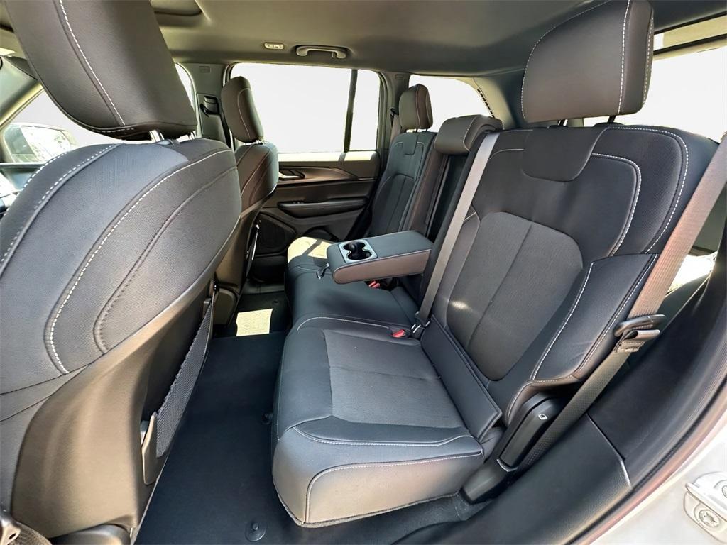 new 2025 Jeep Grand Cherokee car, priced at $36,680