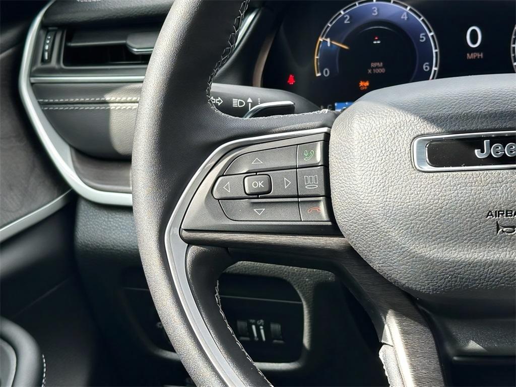 new 2025 Jeep Grand Cherokee L car, priced at $42,256