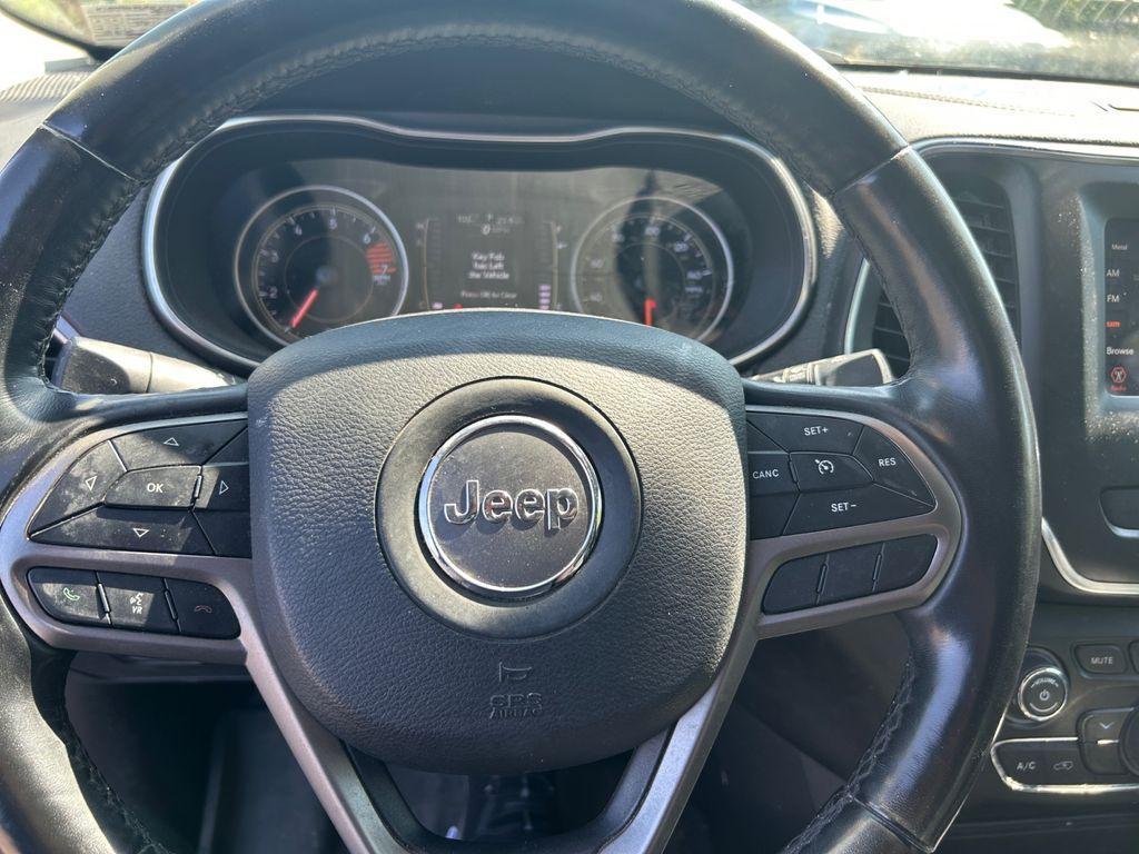 used 2021 Jeep Cherokee car, priced at $18,989